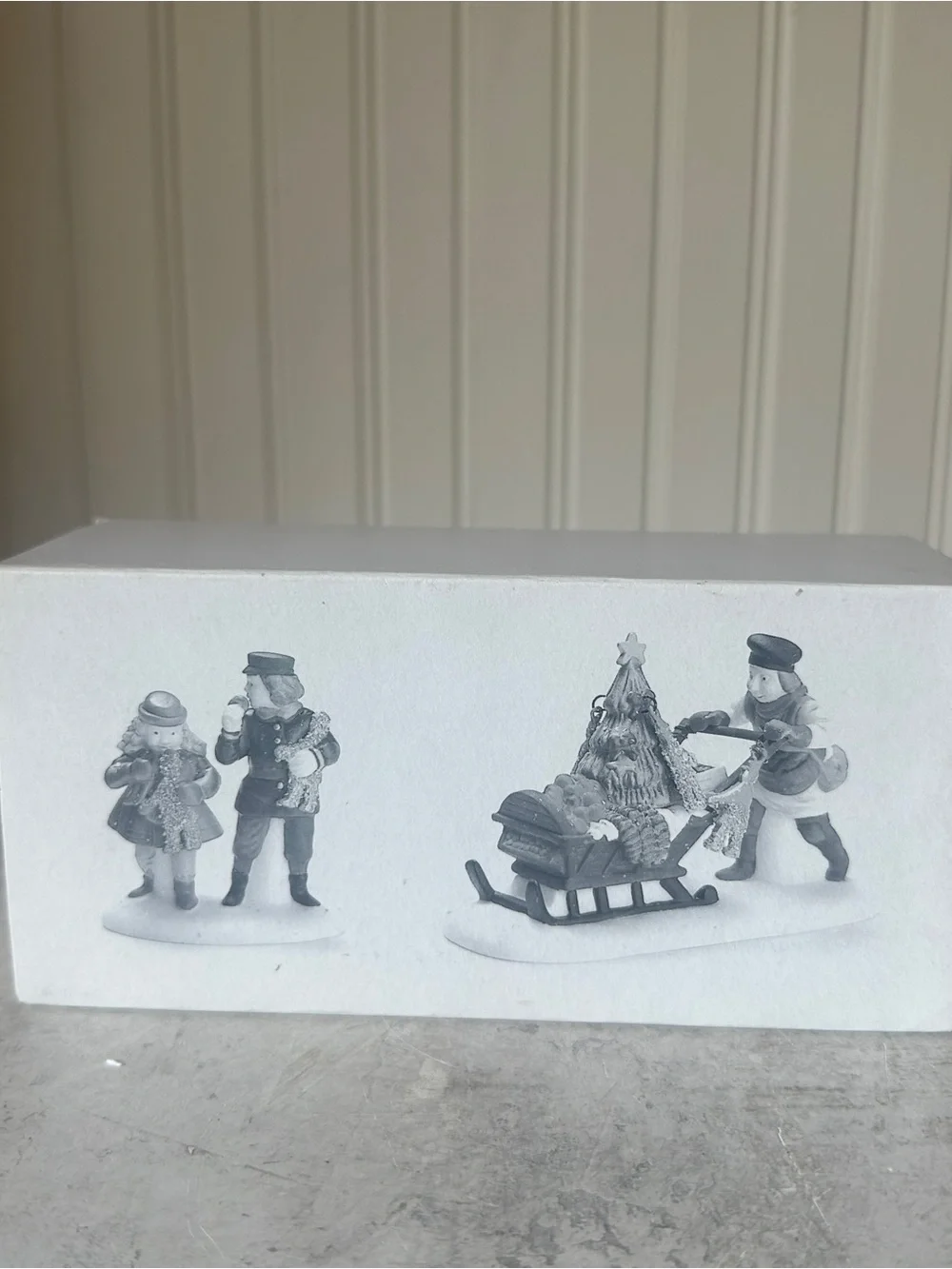 Dept 56 Gingerbread Vendor Set Of 2 Heritage Village Accessory With Box #58402